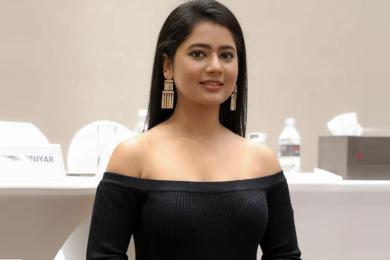 प्रतिभाले अग्ली केकी 